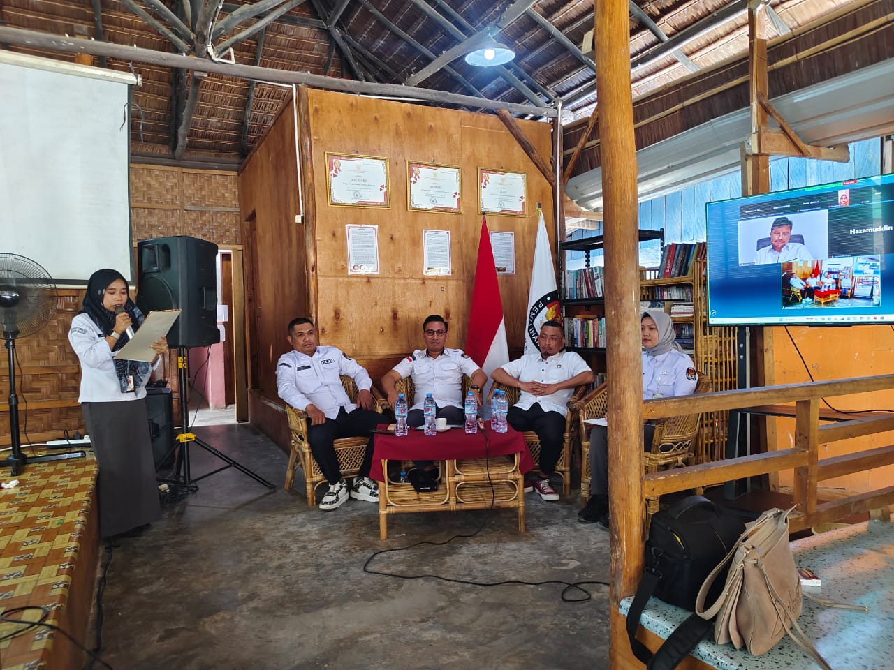 Beda Buku Seri 1, "JALAN PANJANG MENUJU KURSI PEMIMPIN DAERAH"